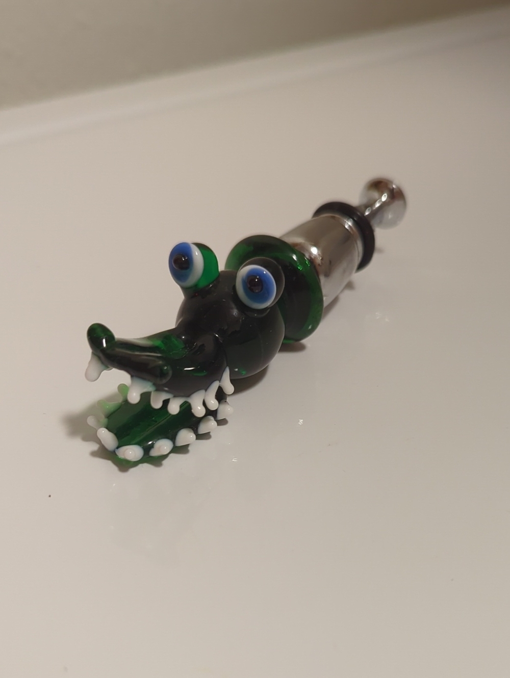 Alligator Wine Stopper With Black Seal